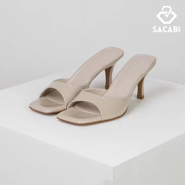 Sandales à Talons Hauts en Cuir Brillant